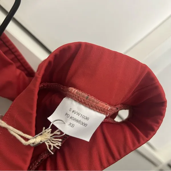 Vuori Stride Sports Bra in Poppy - Image 3