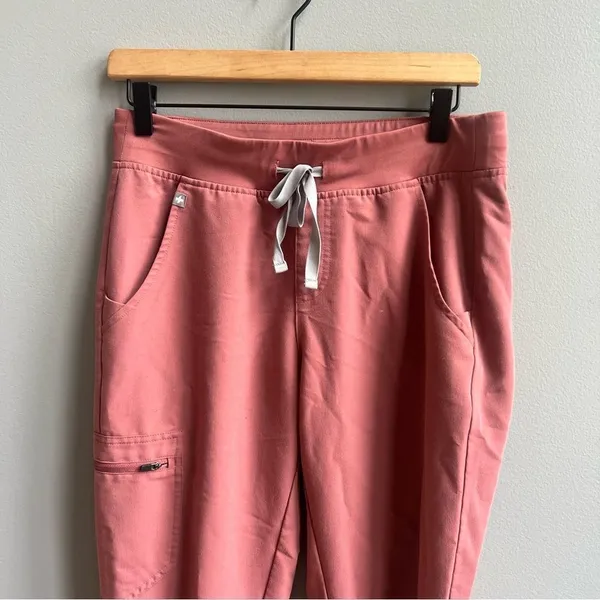 Figs Zamora High-Waisted Slim Jogger Scrub Pants in Mauve Dusty Rose Size Small - Image 5