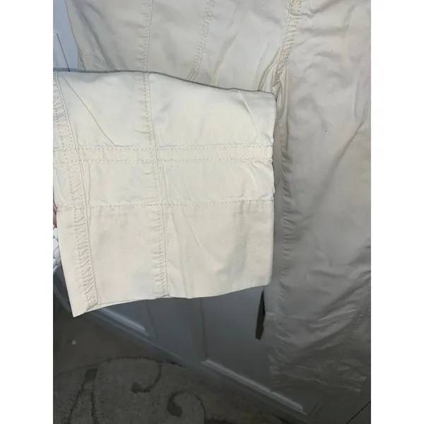 Calvin Klein Women's Beige Cargo Capri Pants Size 4 Casual‎ - Image 3
