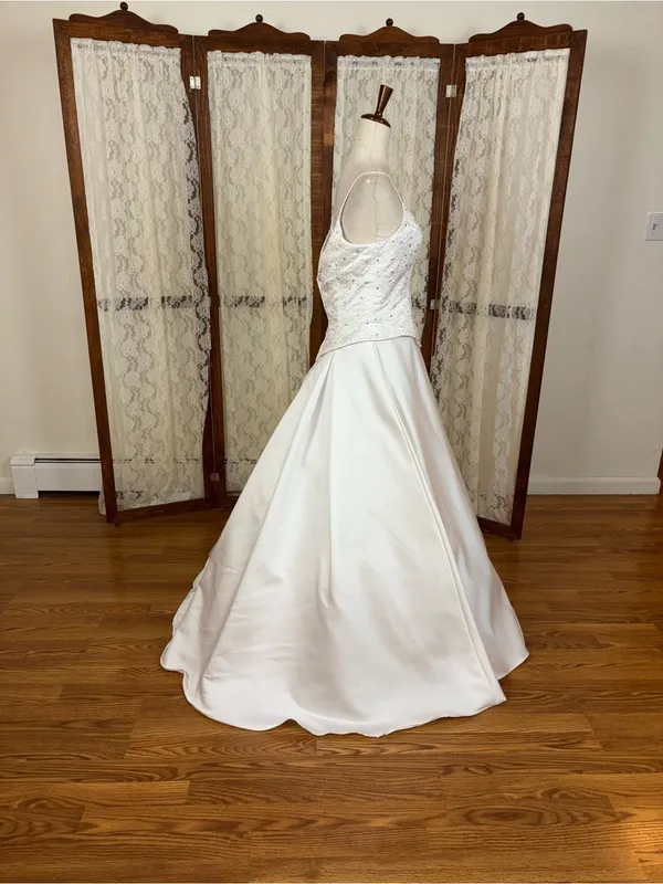Beautiful Vintage 90s White Satin Wedding Gown - Image 3
