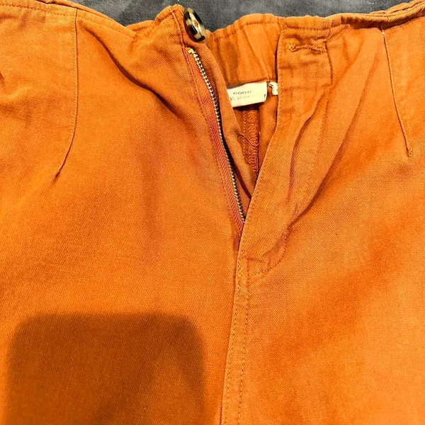 The Comfy Boutique burnt orange flared pants Size small Stretchy/ super comfy Color is like a burnt orange/brown - Image 3