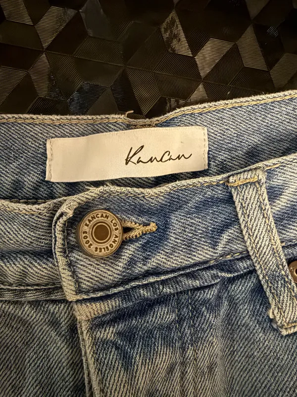 {KANCAN} Distressed Cropped Straight Leg Jeans - Image 4