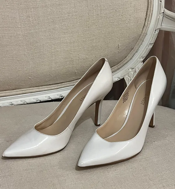 Nine West White Leather Martinar Pump - Image 2