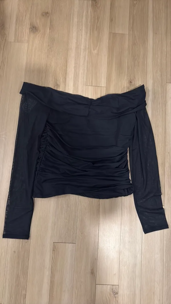 Abercrombie Off-The-Shoulder mesh top - Image 6