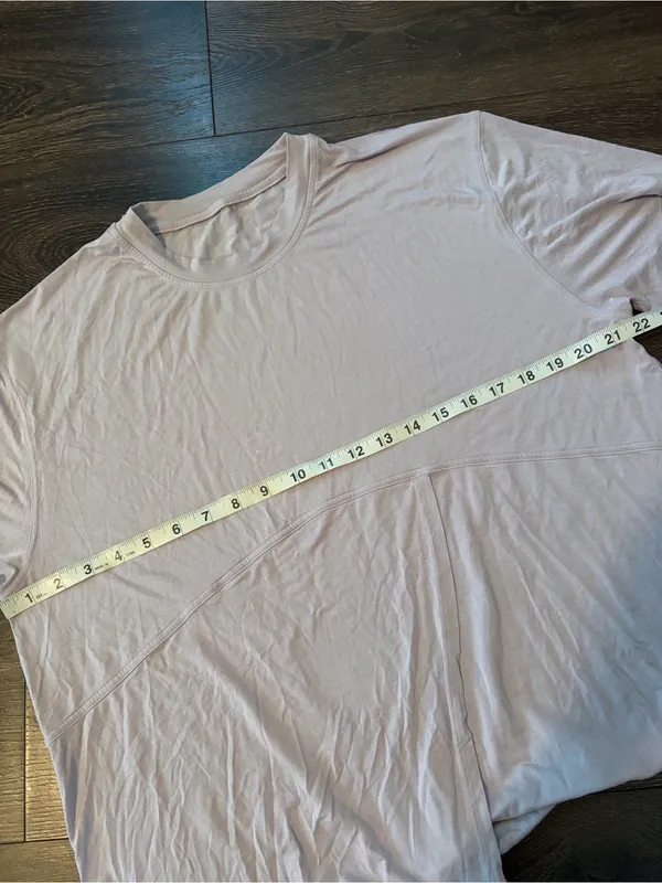 lululemon athletica Criss Cross Bottom Short Sleeve Crew Tee in Pale Lavender L - Image 5