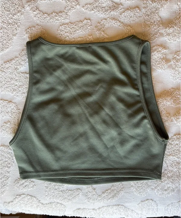 Princess Polly Crop Top Green - Image 2