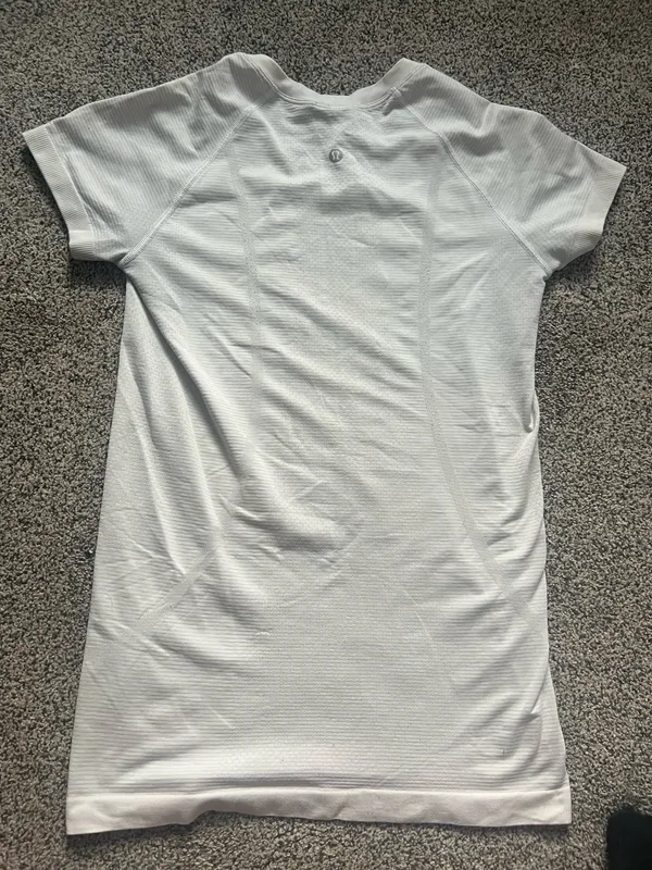 Lululemon White Swiftly Tech Short Sleeve 2.0 - Image 3