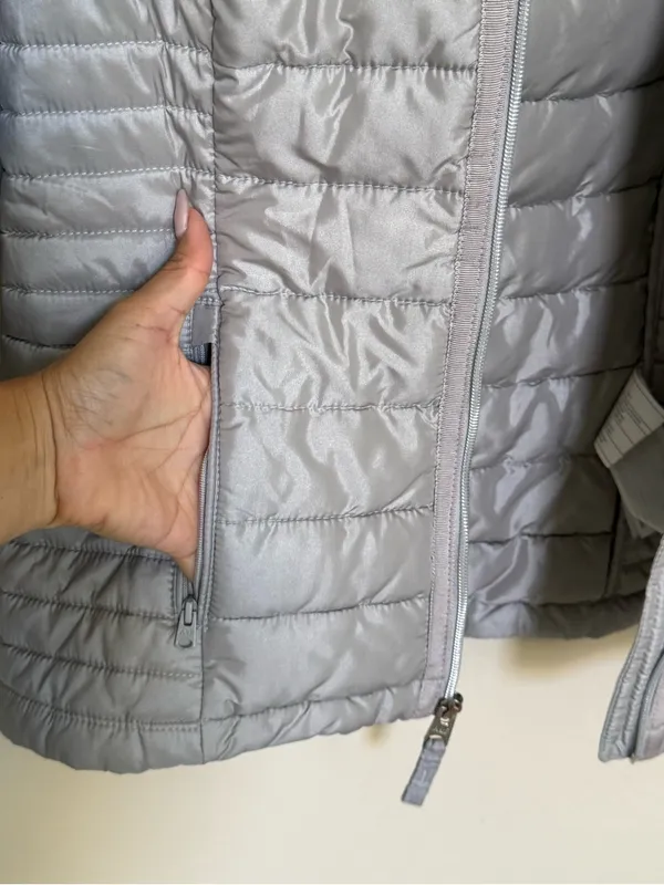 Abercrombie & Fitch Silver Gray Hooded Puffer Jacket Size S Lightweight - Image 11