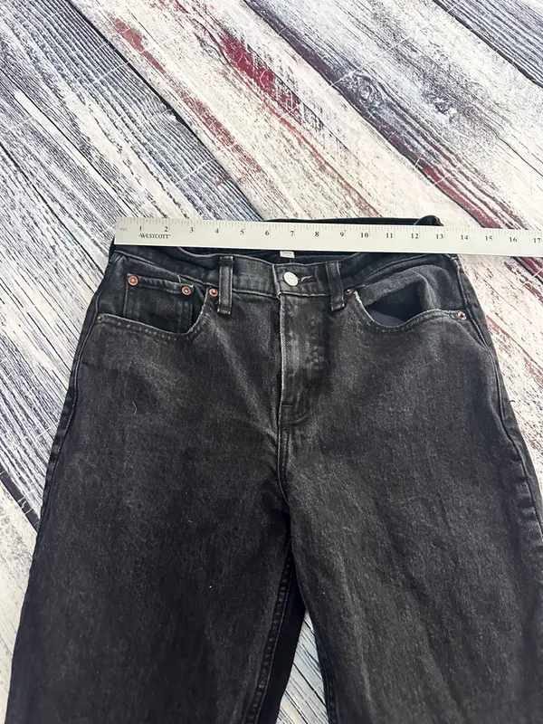 Abercrombie & Fitch The 90’s Straight Mid Rise in Washed Black - Image 7
