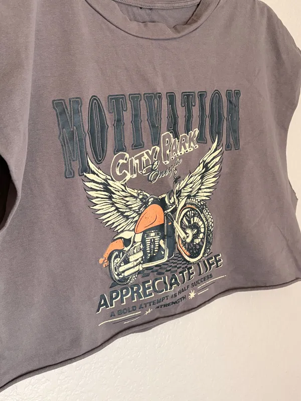 Vintage Motorcycle Graphic Cropped - Image 4