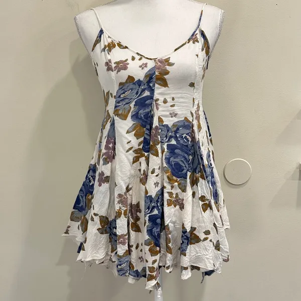 Free People‎ Alyson Floral Slip Dress Blue White Boho Mini Handkerchief Hem XS - Image 2