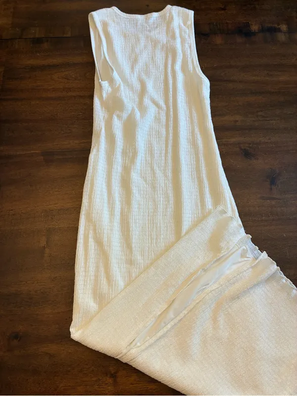 Aritzia Wilfred Midi Maxi Dress Women’s Medium White Textured Sleeveless Stretch - Image 4