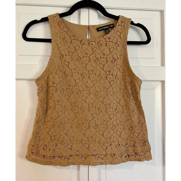 Banana republic x mad men shimmer lace cropped top xs - Image 2