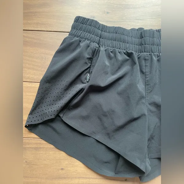 Athleta Hustle 3" Short Size XXS - Image 4