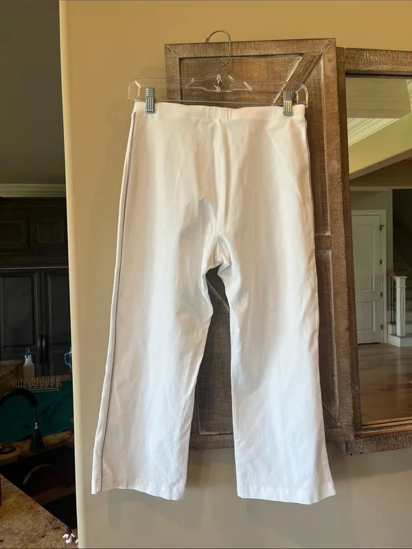 Women’s White Cotton Knit Pull-On Capri Pants - Image 6