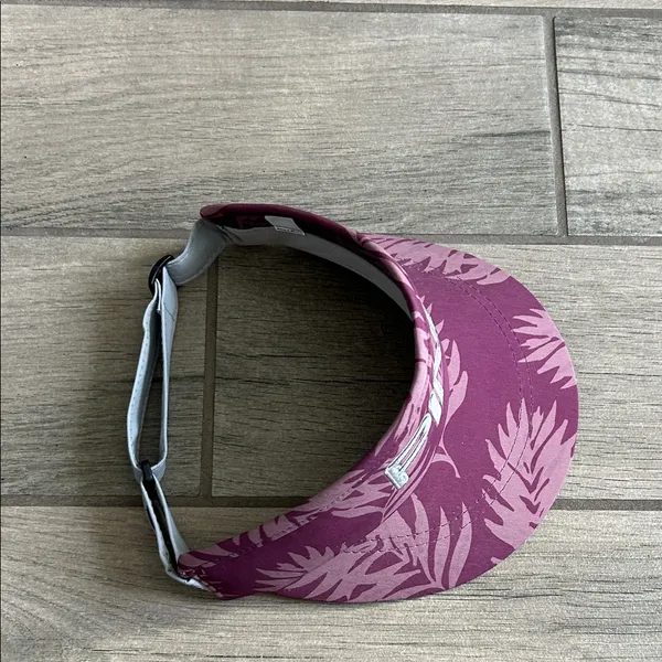 Ping Purple and Pink Leaf Pattern Visor - Image 5
