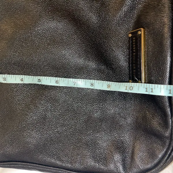 Marc Jacobs 100% Genuine Cow Leather Black Shoulder Bag - Image 6