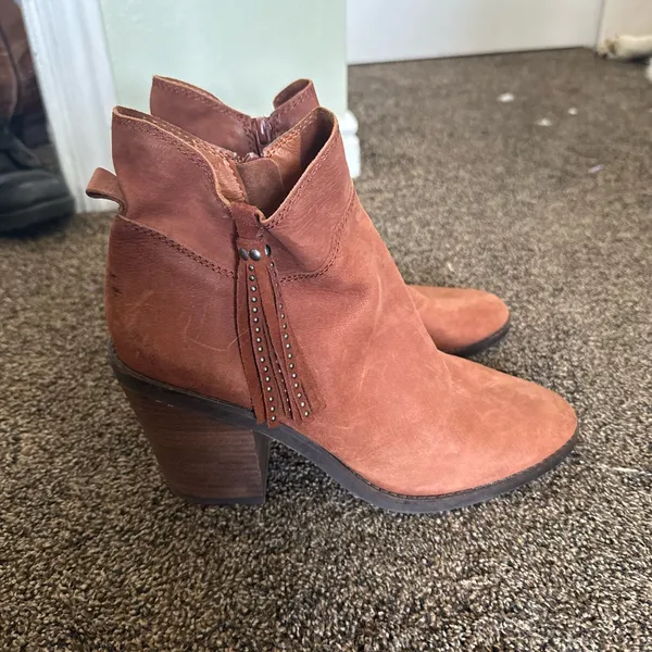 Lucky Brand Rust Brown Suede Tassel Ankle Boots - Image 2