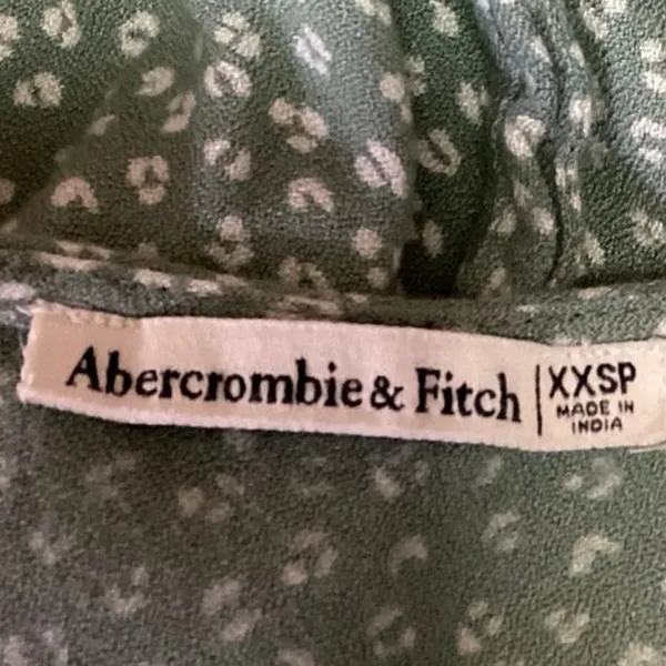 Abercrombie & Fitch Green Floral Ruffle Asymmetric V-neck Midi Wrap Dress Sz 2XS - Image 4