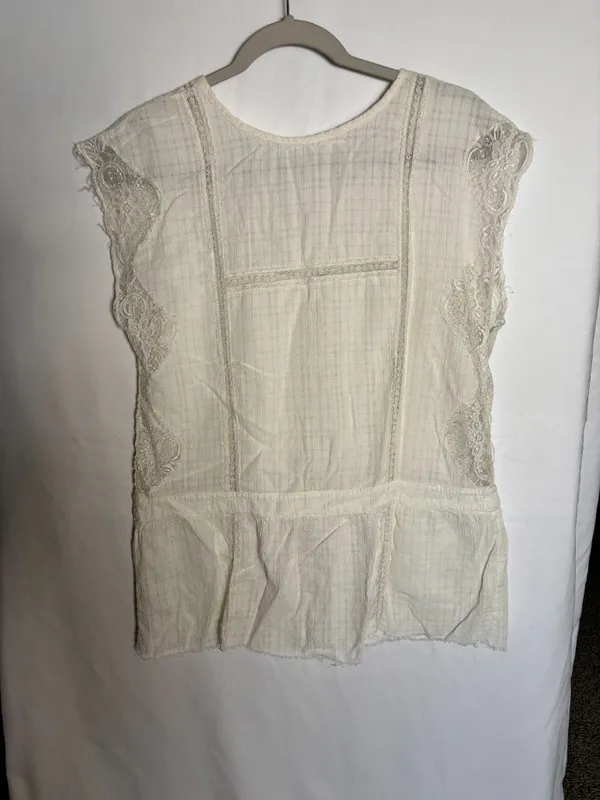 Free People ivory lace trim peplum blouse size Large - Image 4
