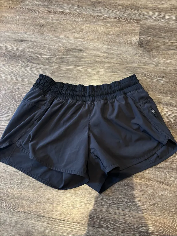 Lululemon Tracker Short IV - Image 4