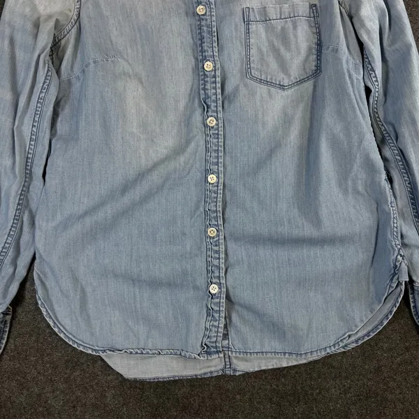J.Crew Womens‎ Light Wash Chambray Denim Button Down Shirt Size 4 Long Sleeve - Image 10