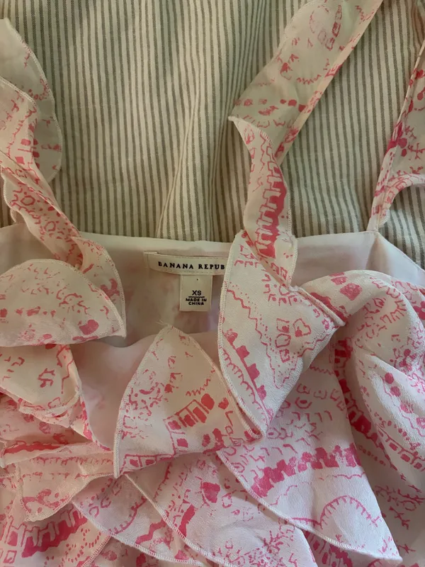 Flowy Banana Republic Blouse - Image 2