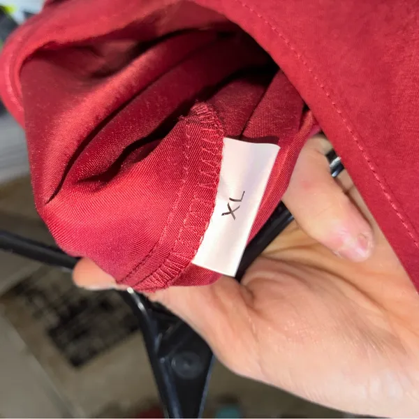 Relaxed Crimson Linen - Image 4