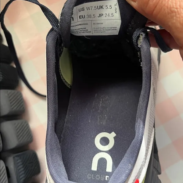 On Running Cloud X 3 orchid/Iron. Gray Size 7.5 - Image 13