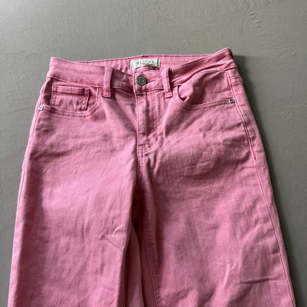 Francesca's Harper Heritage Pink Mid Rise Kick Crop Jeans - Image 9