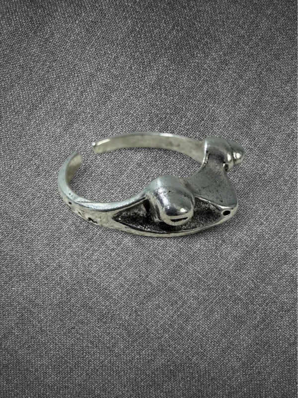 Vintage Silver Tone Abstract Frog Adjustable Ring - Image 2