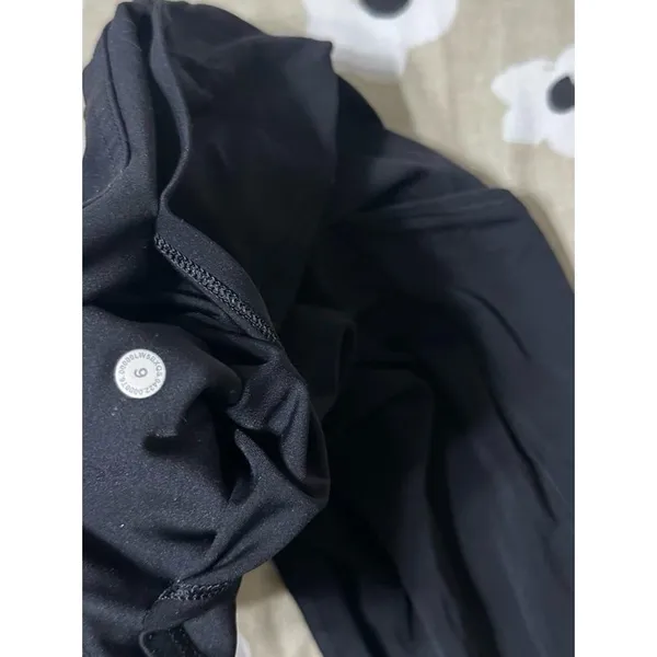 Lululemon black leggings - Image 6