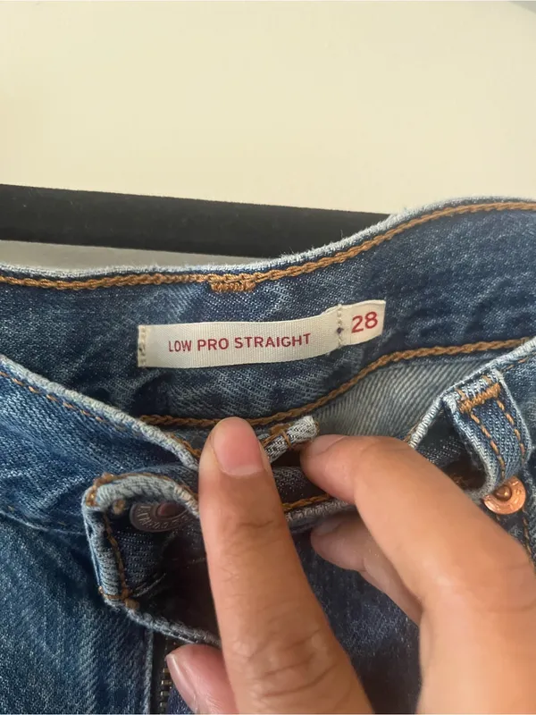 Levi's Low Pro Straight Bermuda Denim Shorts Womens 28 Western Raw Hem - Image 5