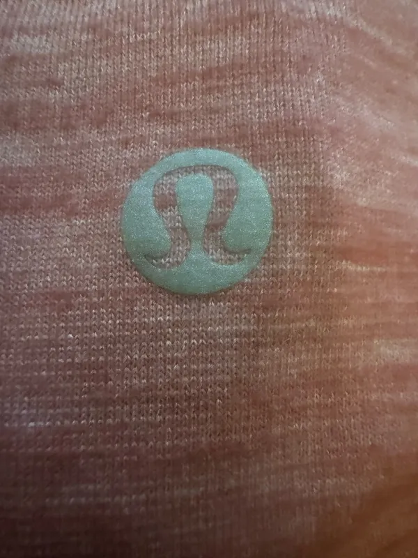 Lululemon sleeveless shirt - Image 4