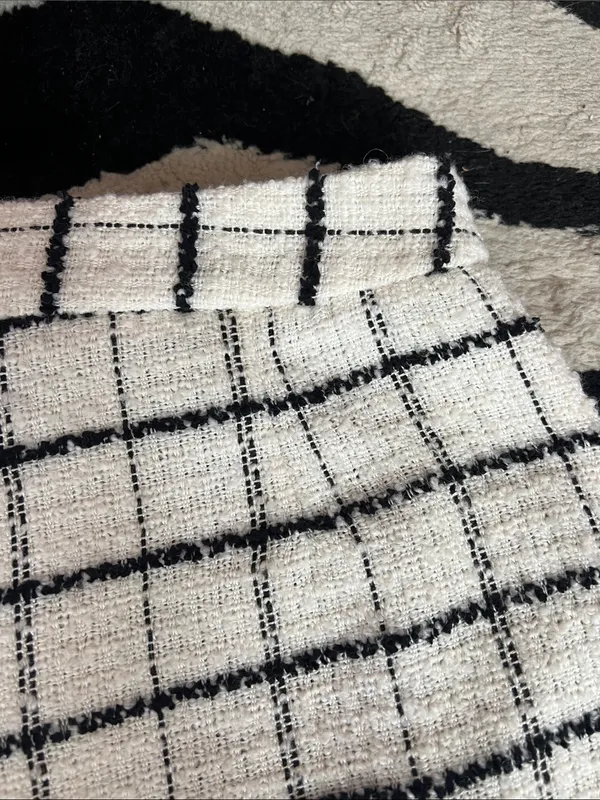 Zara Tweed White and Black Windowpane High-Waist Shorts - Image 7