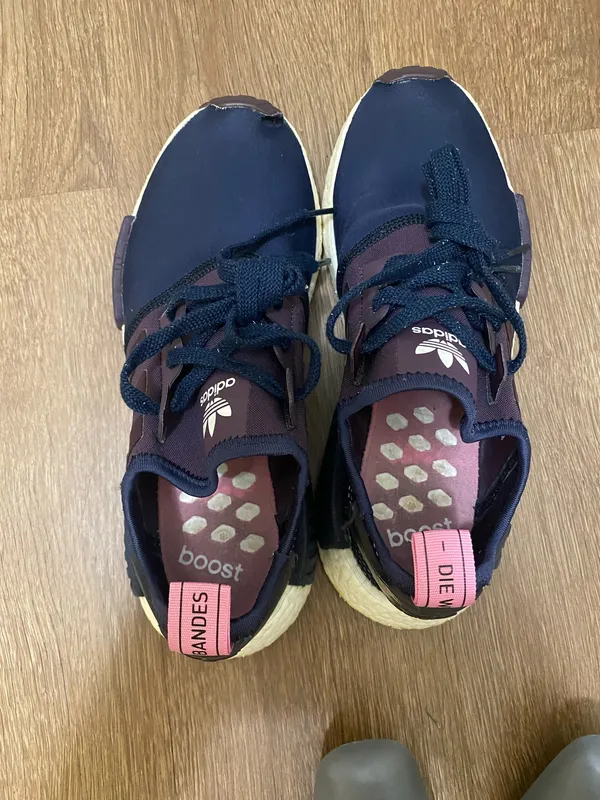 adidas NMD_R1 Women's Running Shoes size 8.5 - Image 5