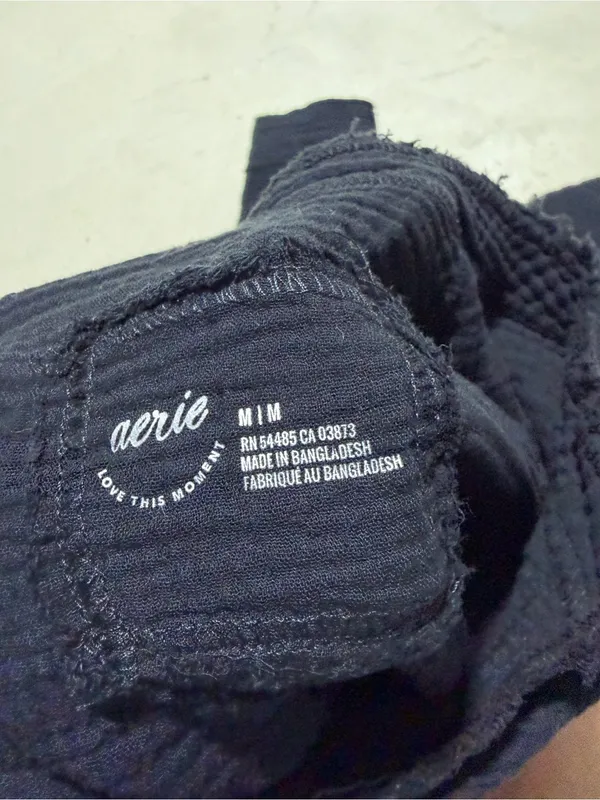 Aerie black button gauzy coverup shirt medium - Image 10