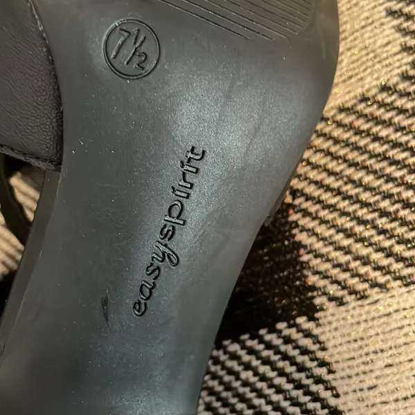 Easy Spirit Easy stride heels with Velcro closure - Image 8
