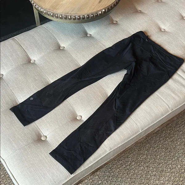 Lululemon Black Lightweight Workout Leggings Size 2 - Image 6