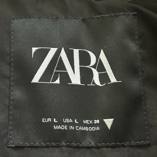 Zara Women's Black Gilet vest. Size L - Image 6