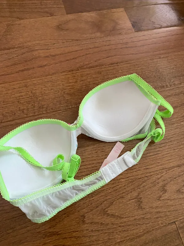 Y2k Victoria’s secret white demi floral embroidered push up bra 34B - Image 3