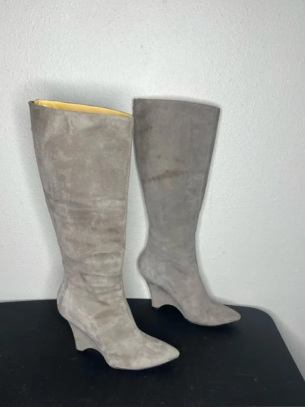 Kate Spade Grey Suede Leather Knee High Curved Wedge Boots Size 7.5 - Image 2