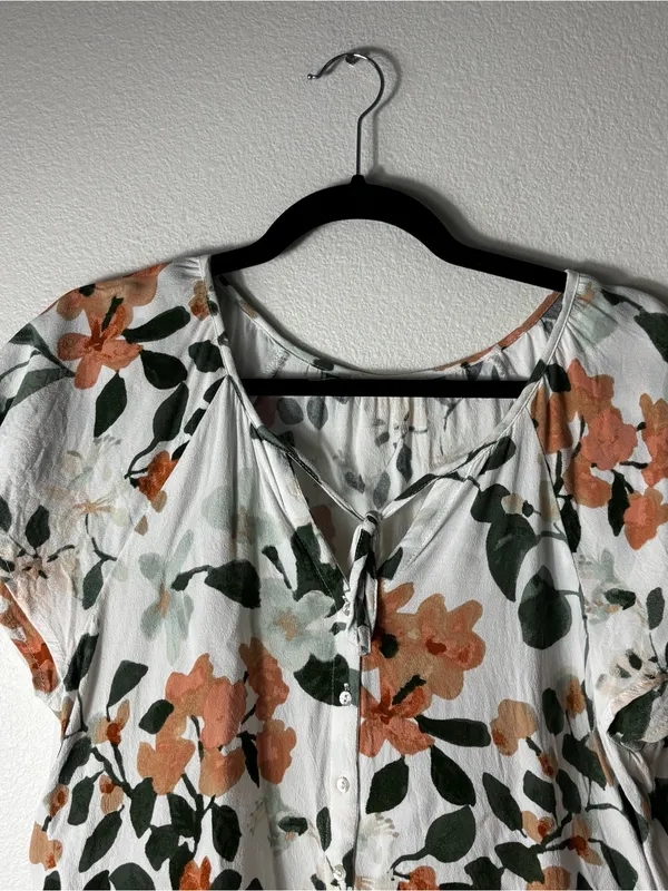 Lovestitch Floral Tie Neck Button Front Blouse Flutter Sleeve L - Image 2