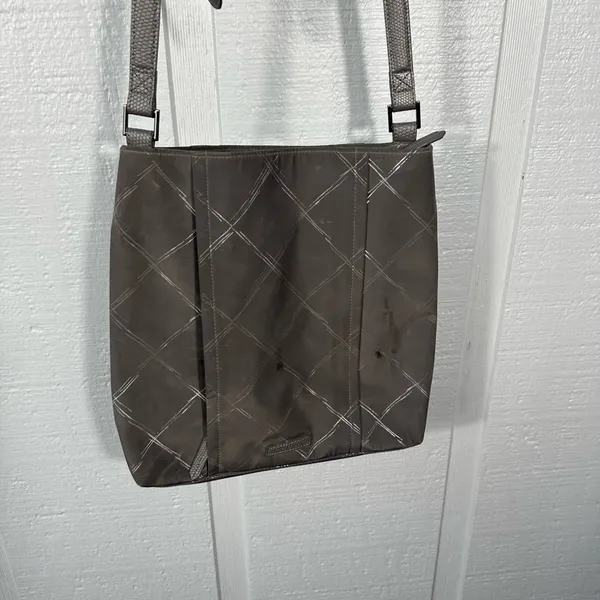 Vera Bradley Nylon Crossbody Shoulder Bag Purse With Silver diamond Patt… - Image 2