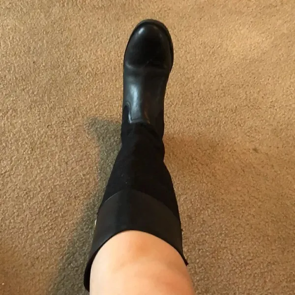 Tommy Hilfiger Black Mid Calf Zip Up Boots with Gold Hardware- Size 8 - Image 10