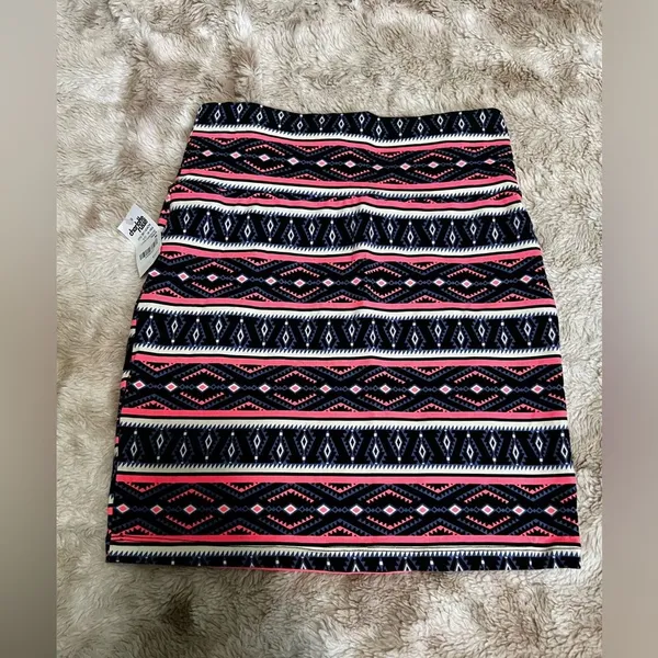 NWT Charlotte Russe Aztec Print Bodycon Mini Pencil Skirt - Image 5
