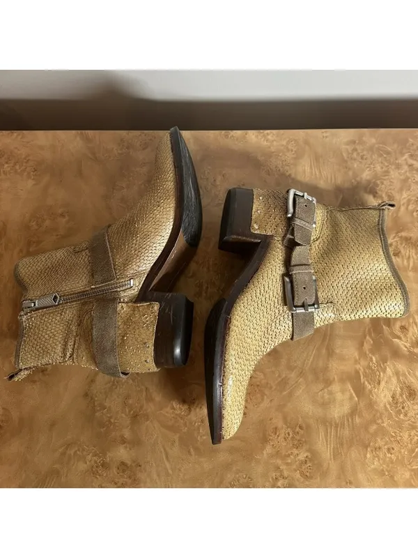 NEW Donald Pliner Wade Gold Textured Leather Ankle Moto Boots Women's 6M Italy - Image 4