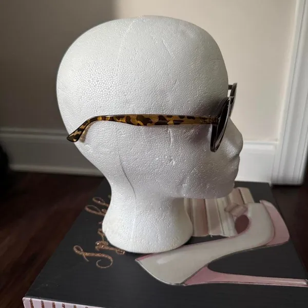 Source Unknown Women's Sunglasses - Image 3