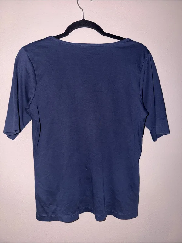 L.L. Bean Women's Navy Scoop Neck Short Sleeve Tee - Image 3