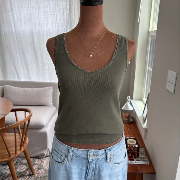 2007 Express Basic V Neck Metallic Trim Green Ribbed Tank Top 100% Cotton Small‎ - Image 9